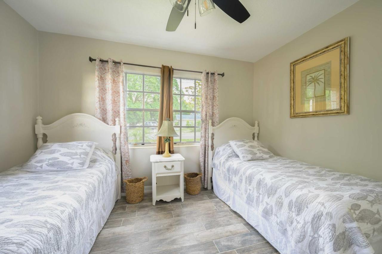 Lakefront Home With Screened Porch And Grill 温特黑文 外观 照片